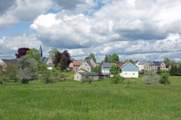 Blick auf den historischen Ortskern von Leppersdorf